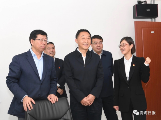 省委副書記、代省長劉寧在副省長王黎明等領導的陪同下視察物產集團